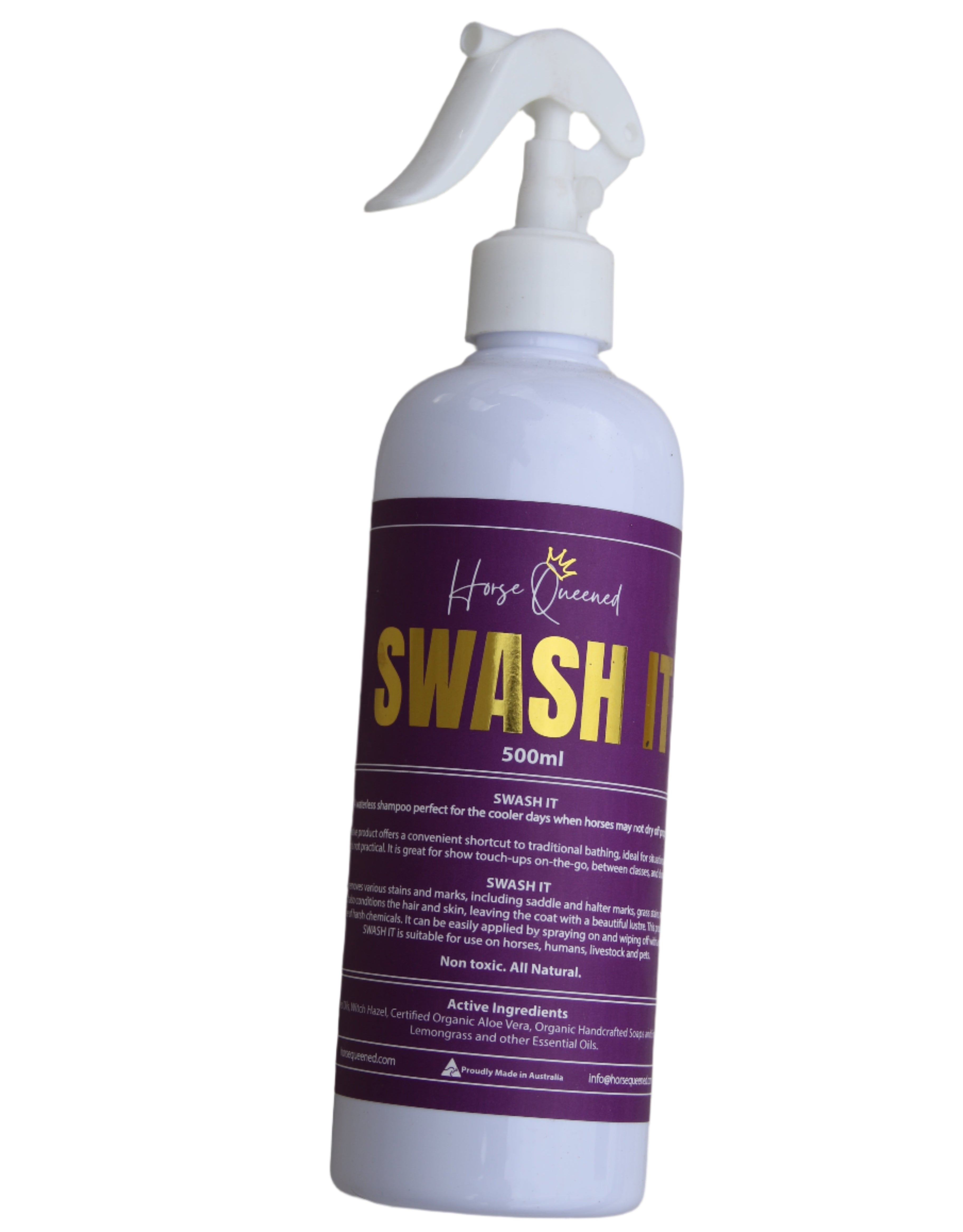 horse being cleaned with waterless shampoo Swash It